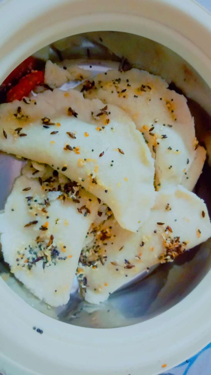 Steamed stuffed rice cake (Fara) 