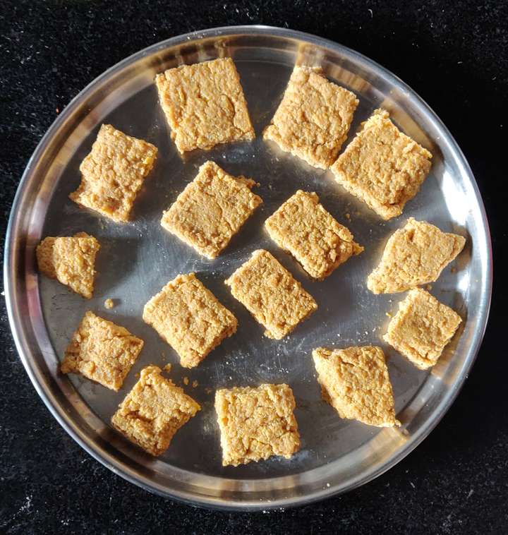 Mango whey sandesh