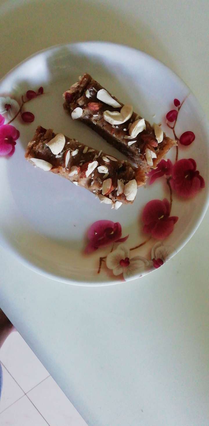 Date with a cake