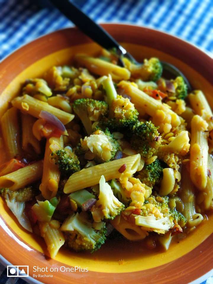 Broccoli lentils pasta.. With Pressure cooker