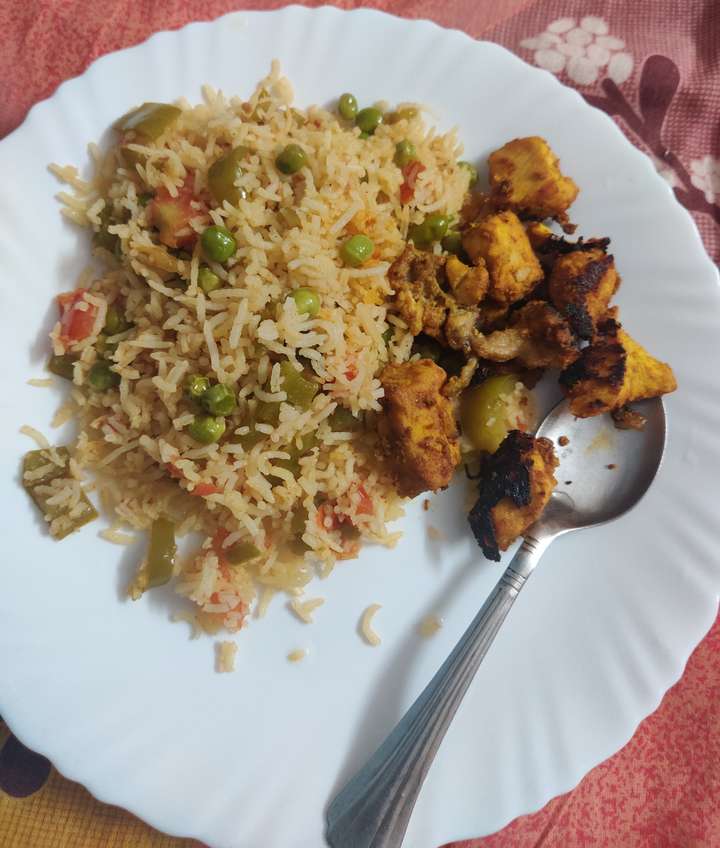 Fried Rice with Grilled Chicken