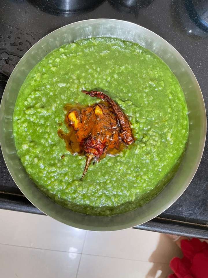 lasooni palak daal khichadi with Jhordaar Tadka