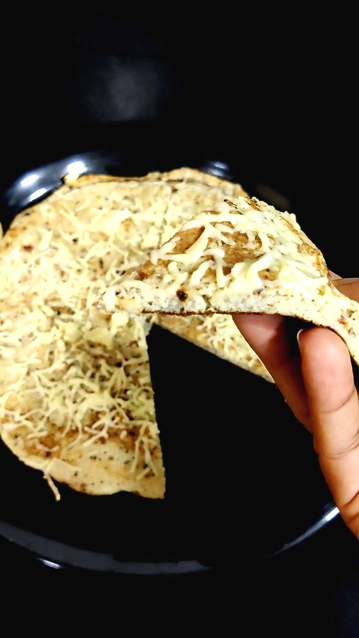 Cauliflower-Mushroom pizza!