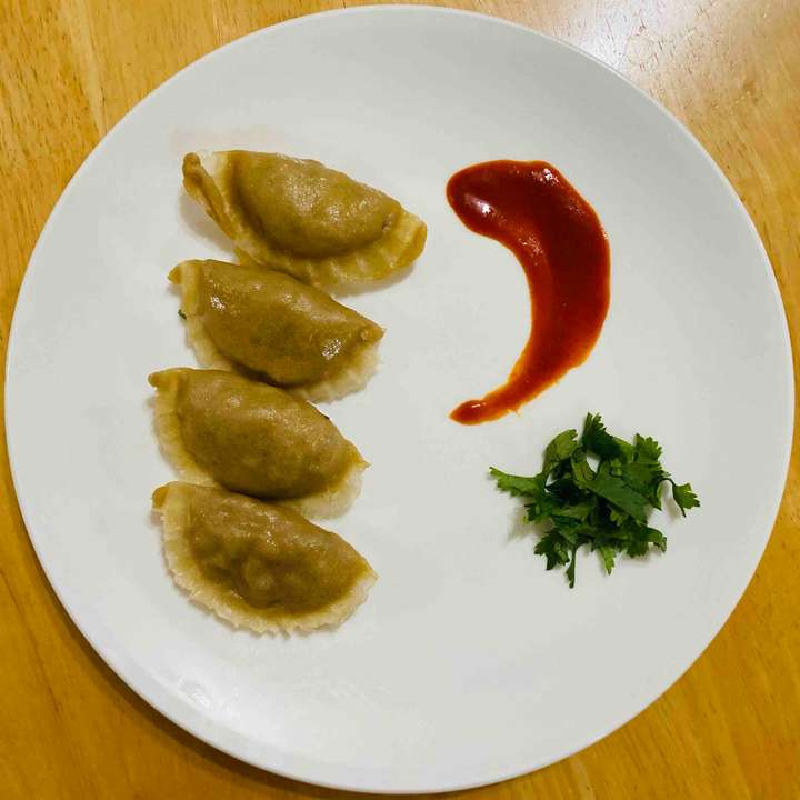 veggie wheat momos 