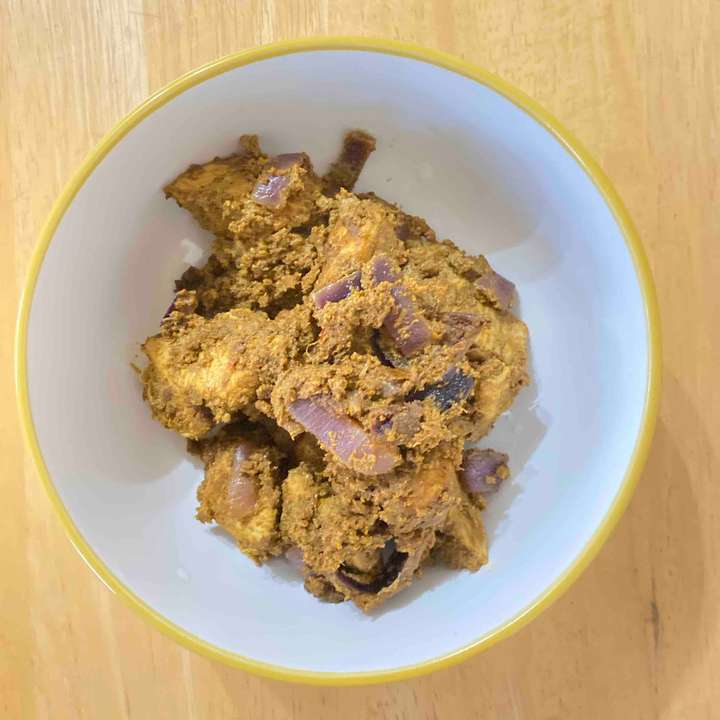 Dahi Masala chicken pyaza 