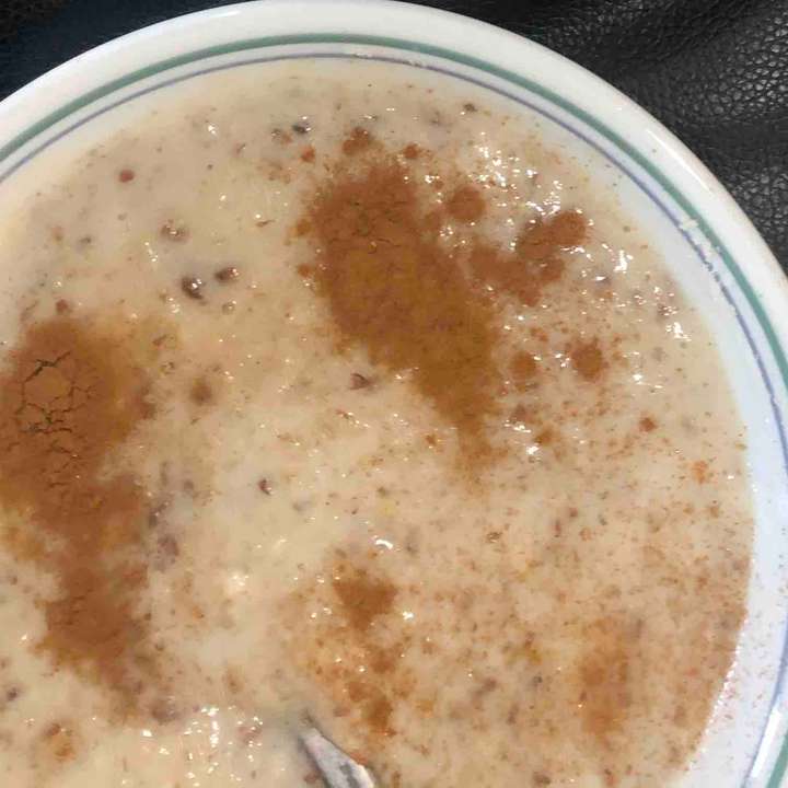 whey oats with cinnamon powder