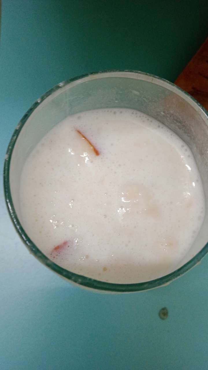 Banana and Apple smoothie