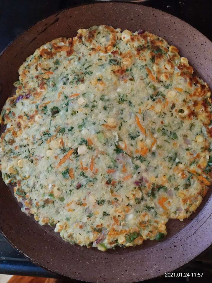 stuffed rice flour roti