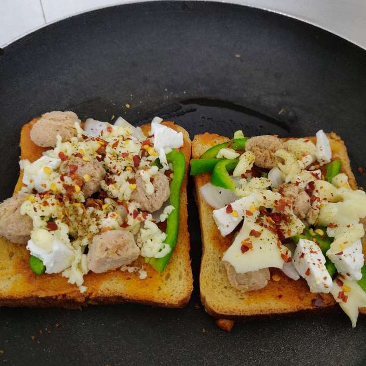 bread pizza