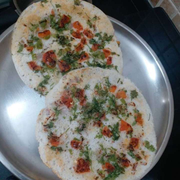 Vegetable Uttapam