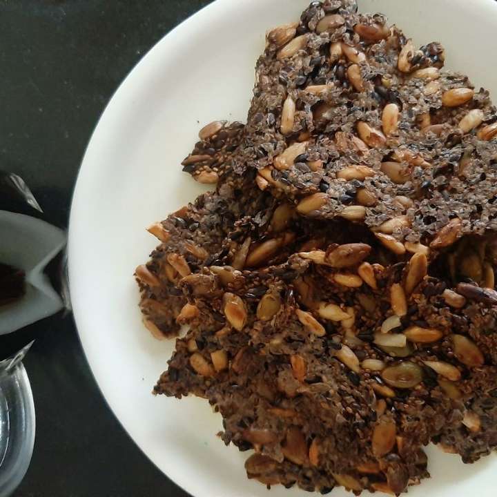 chia crackers
