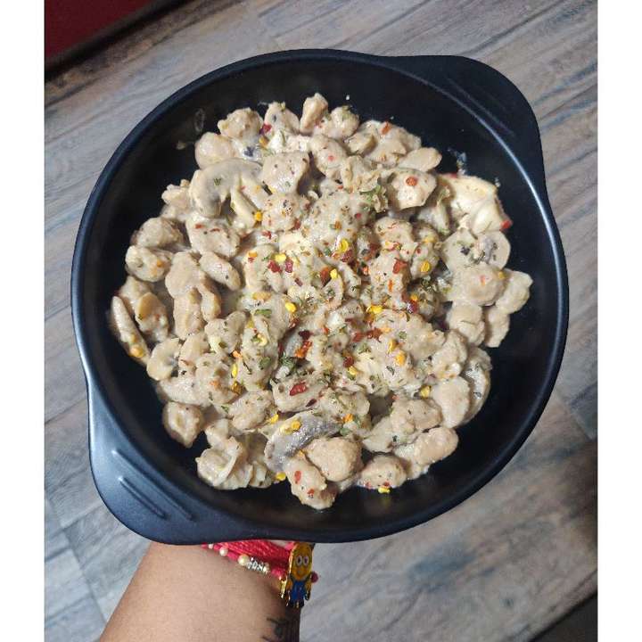 Soyabean & Mushroom in Alfredo sauce