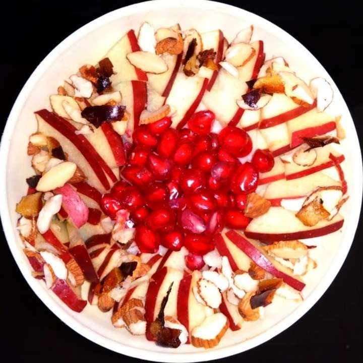Fruity-nuty oatmeal