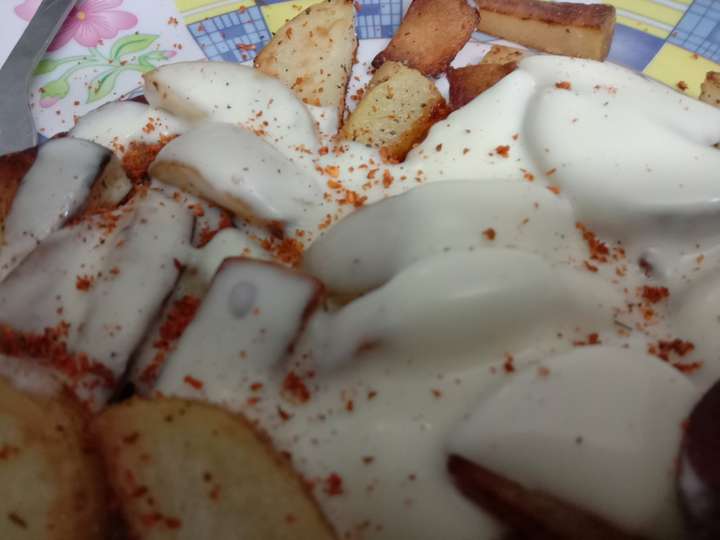 Potato wedges with cheese 