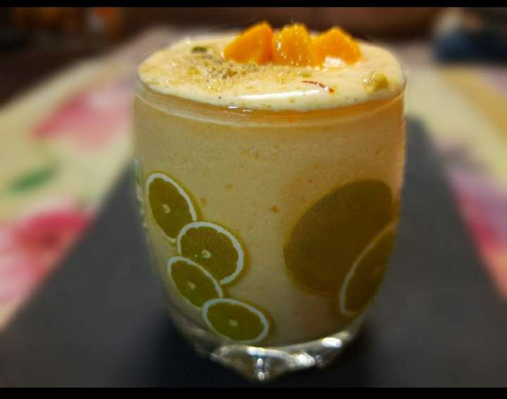 Mango whey smoothie