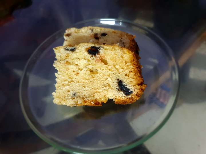 Egg less blueberry cake.
