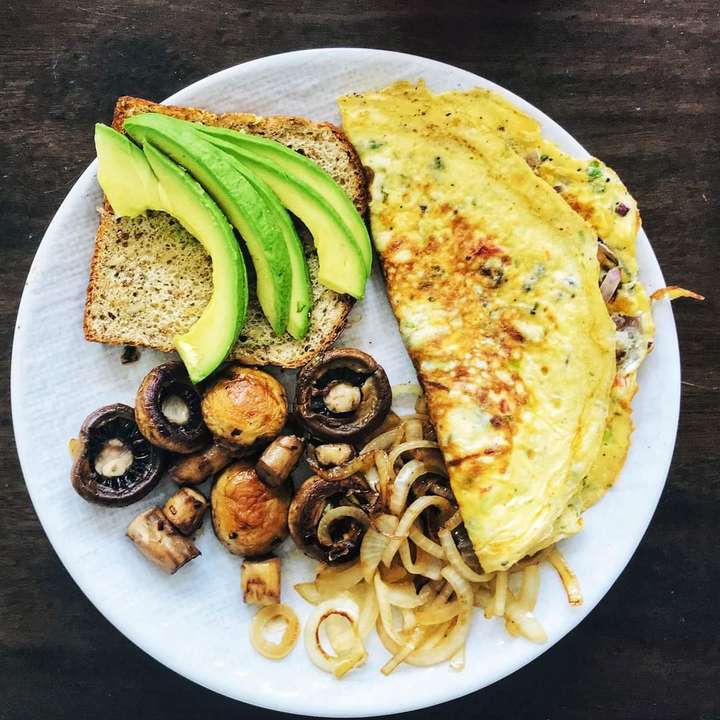 Cheesy chicken omlette