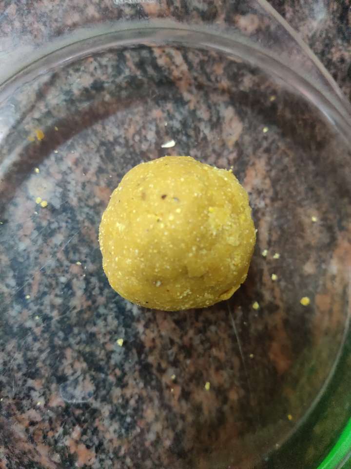 Maaladu (roasted bengal gram ladoo) sweet