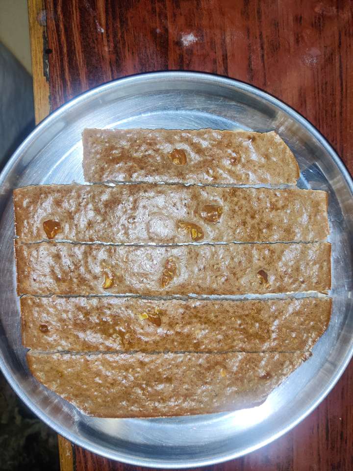 Chewy protein bar