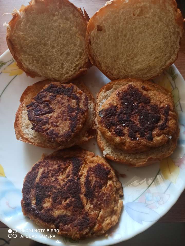  Chicken Burger.