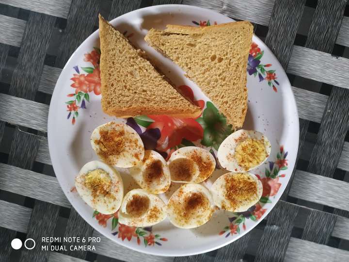 peanut butter sandwich with boiled spicy egg 