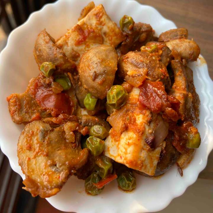 Matar mushroom Paneer