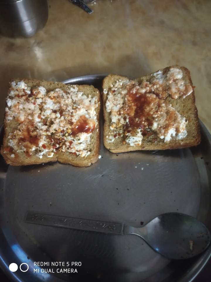 Paneer bread toast