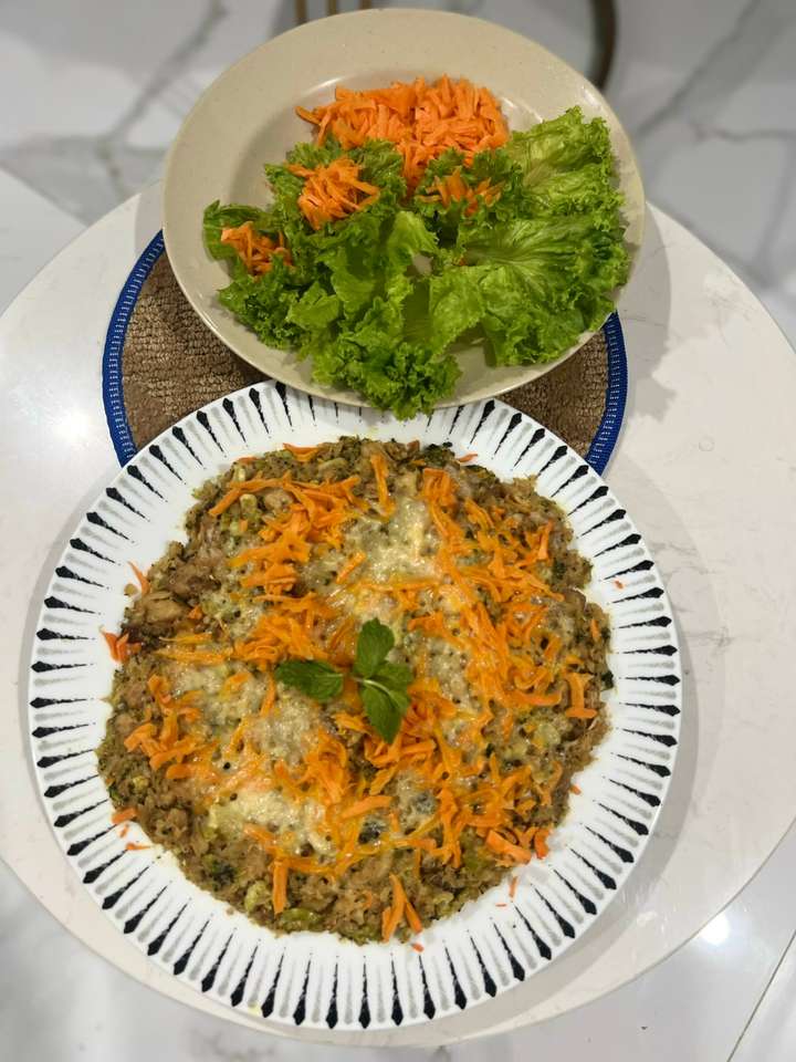Baked cheesy Quinoa Broccoli chicken 