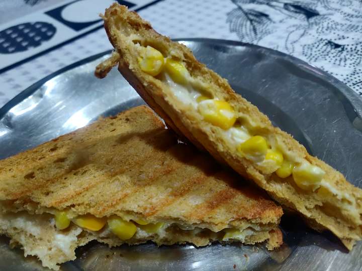Grilled cheese corn sandwich 🌸