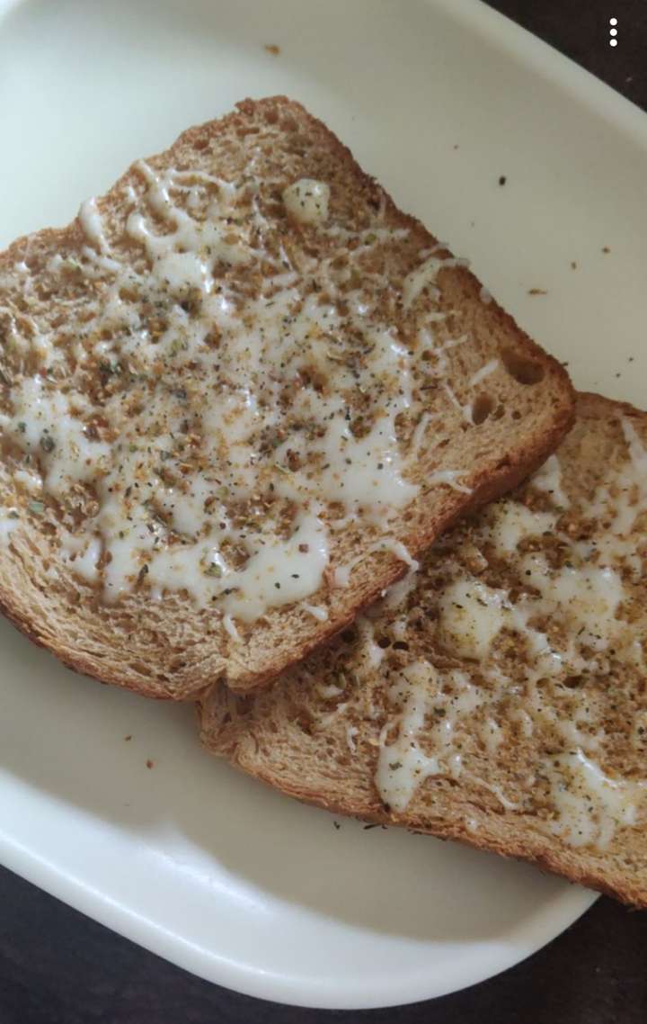Cheese garlic bread 🌸