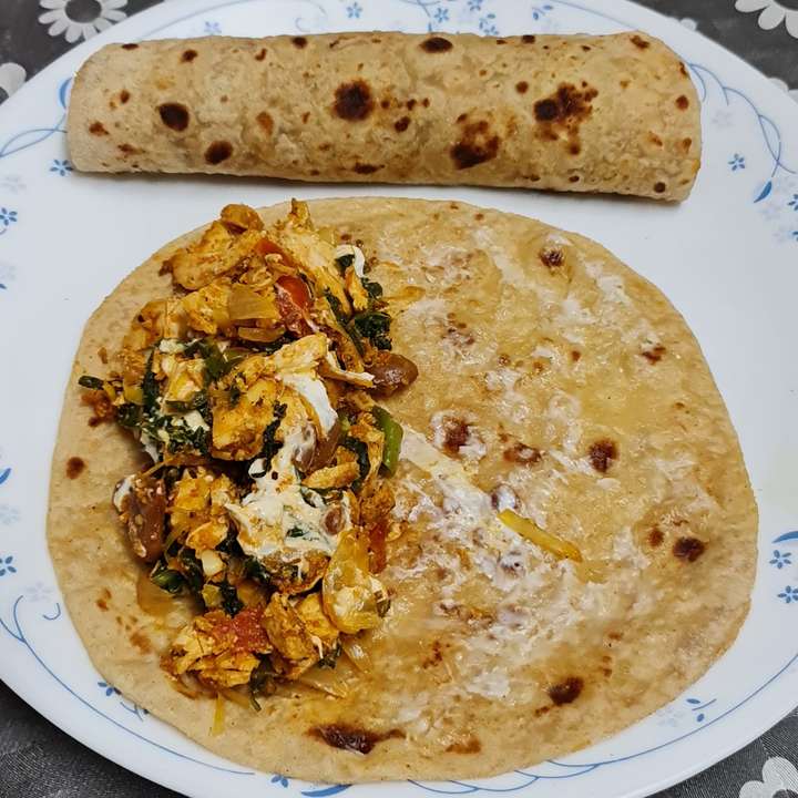 Chicken n Veggie Rolls