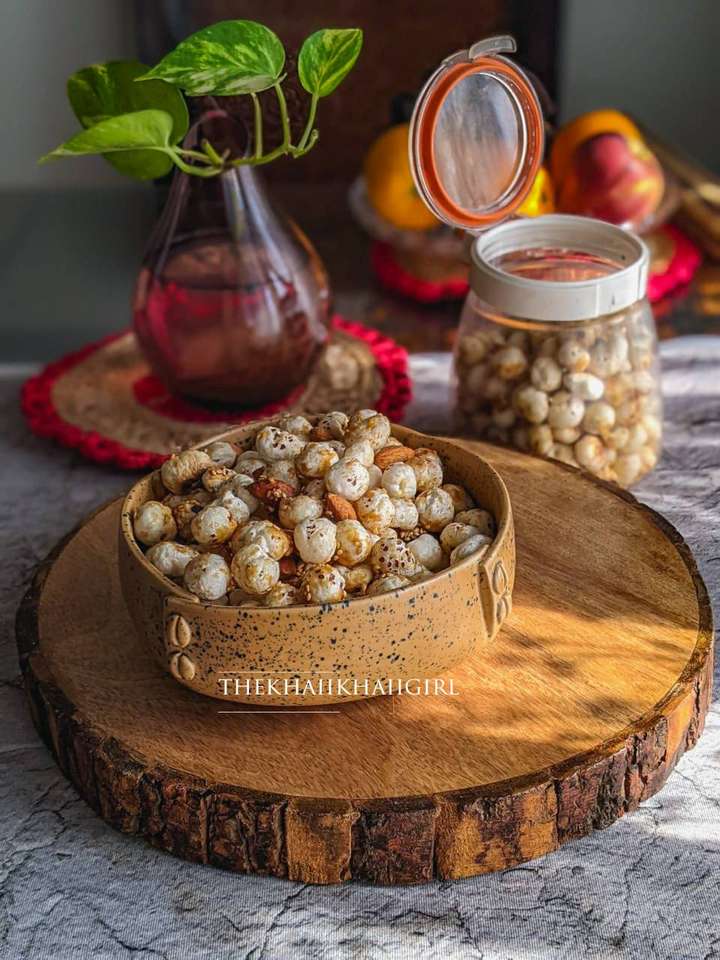 Gur Makhana