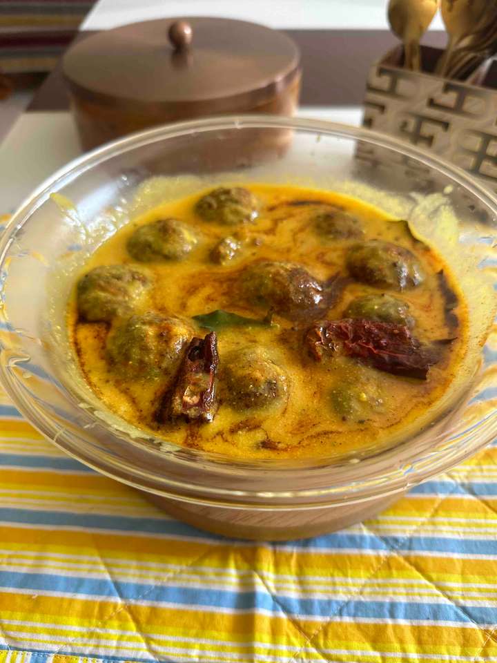 Punjabi kadhi pakora