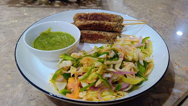 kale chane aur paneer ke kebab 