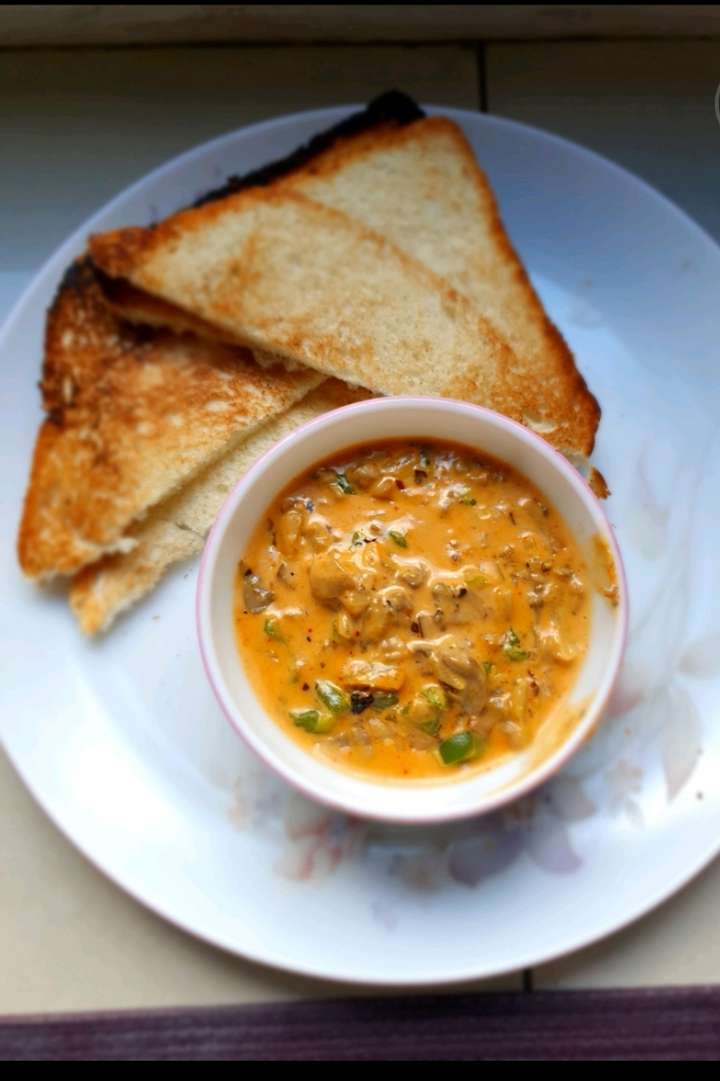 MUSHROOM CHEESE BREAKFAST DIP