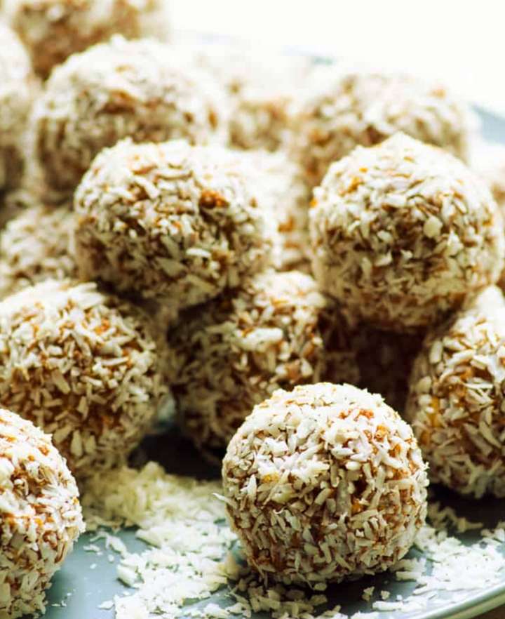 Whey coconut bites