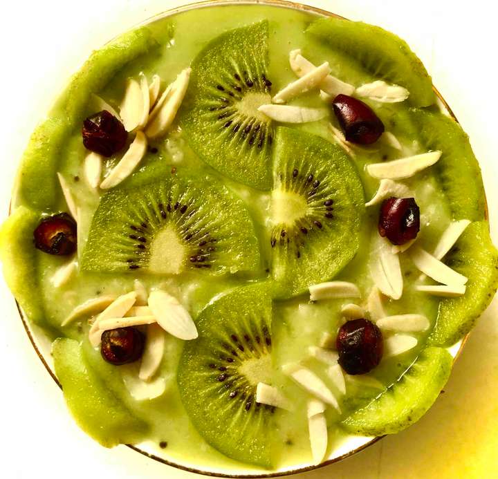 Kiwi Oatmeal 🥝 