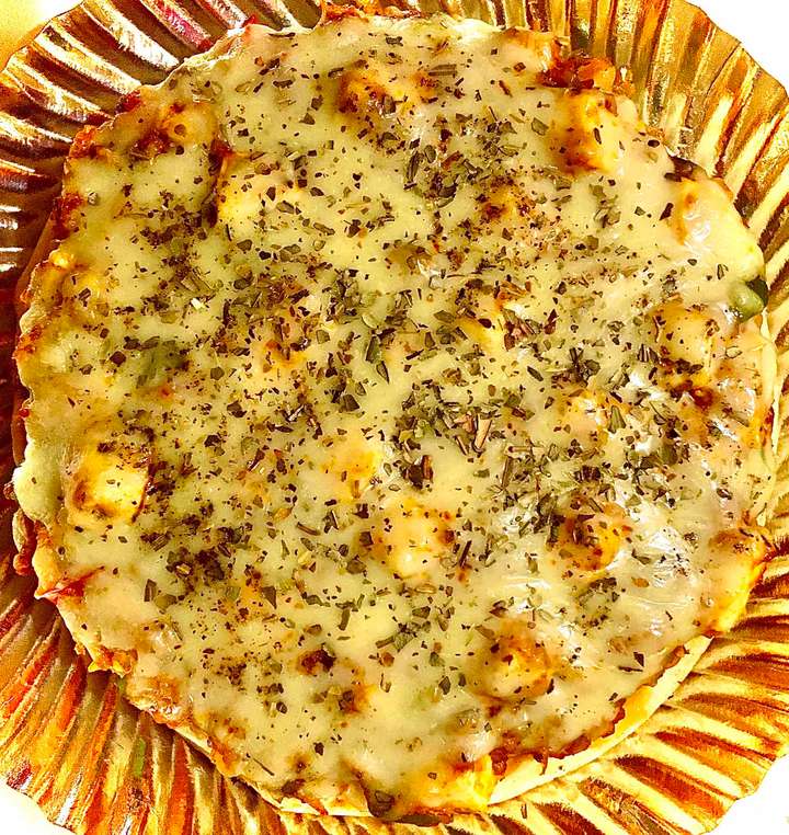 Paneer cheesy Pizza
