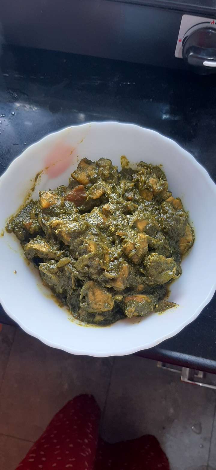Palak chicken/saag chicken