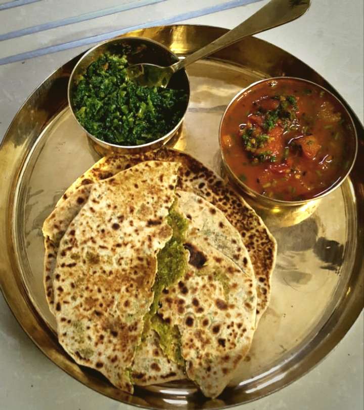 Peaceful Paratha😉( matar paratha)