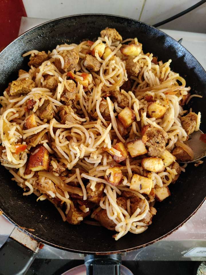 Soya Paneer Hakka noodles