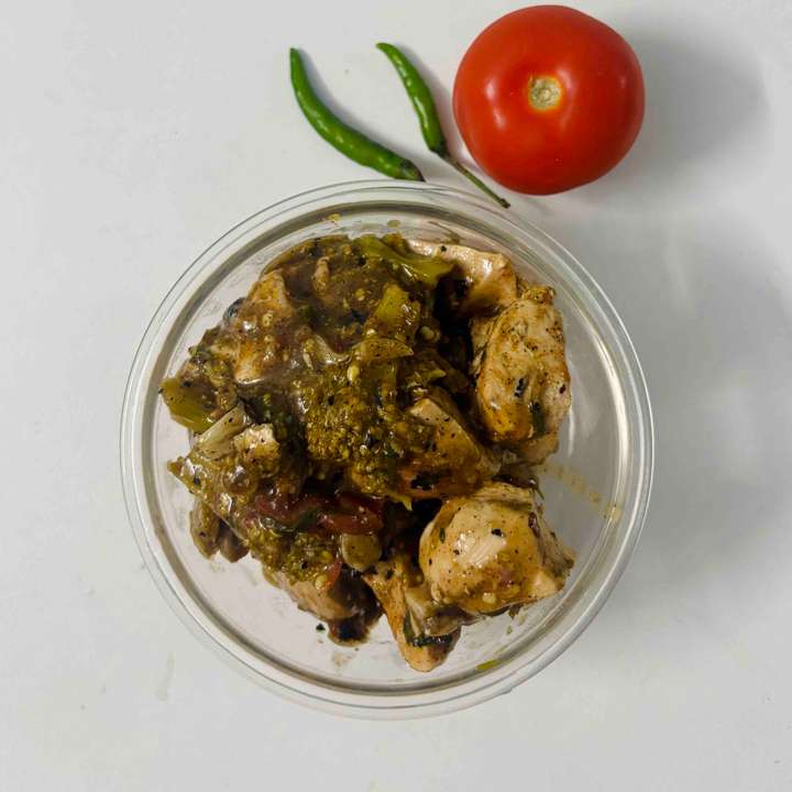 Smoky Tomato Garlic Chicken