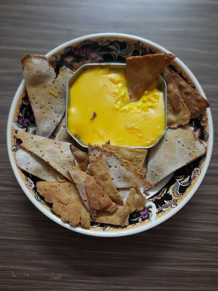Soya Nachos with cheesy dip