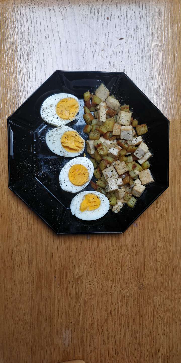 Herbed potatoes + Tofu + Hard boiled eggs