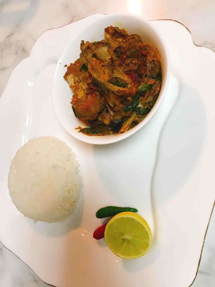 Spinach Leaves with Fish head and prawns cooked with Mix Vegetables. (Palong Saag Macher Matha Aar chingri mach Diye chorchori).