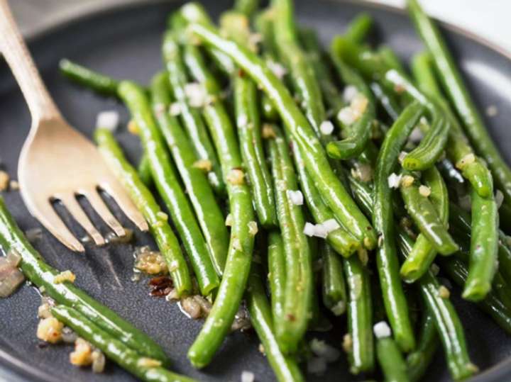 HEALTHY GARLIC GREEN BEANS RECIPE

