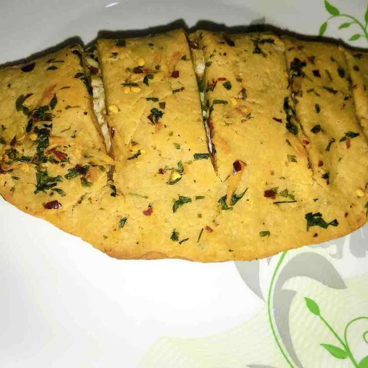 Stuffed garlic cheese chicken bread 