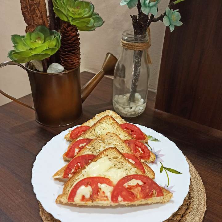 Baked tomato cheese toast