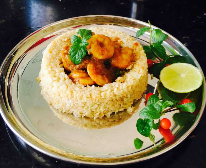 cauli rice with prawns in bottle gourd gravy 