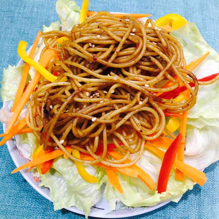 Dan Dan noodles with salad veggies 